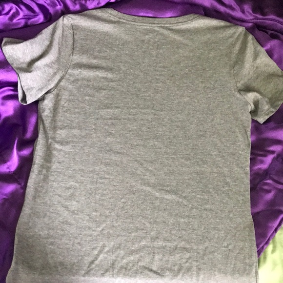 The Nike Tee Athletic Cut - Picture 2 of 2